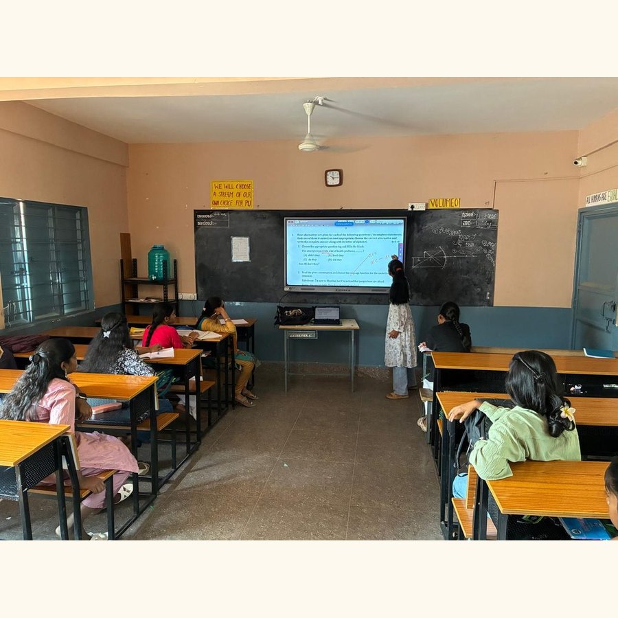 A classroom of rows facing the blackboard